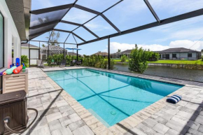 Beautiful spacious new home on a salt water canal, sleep 10